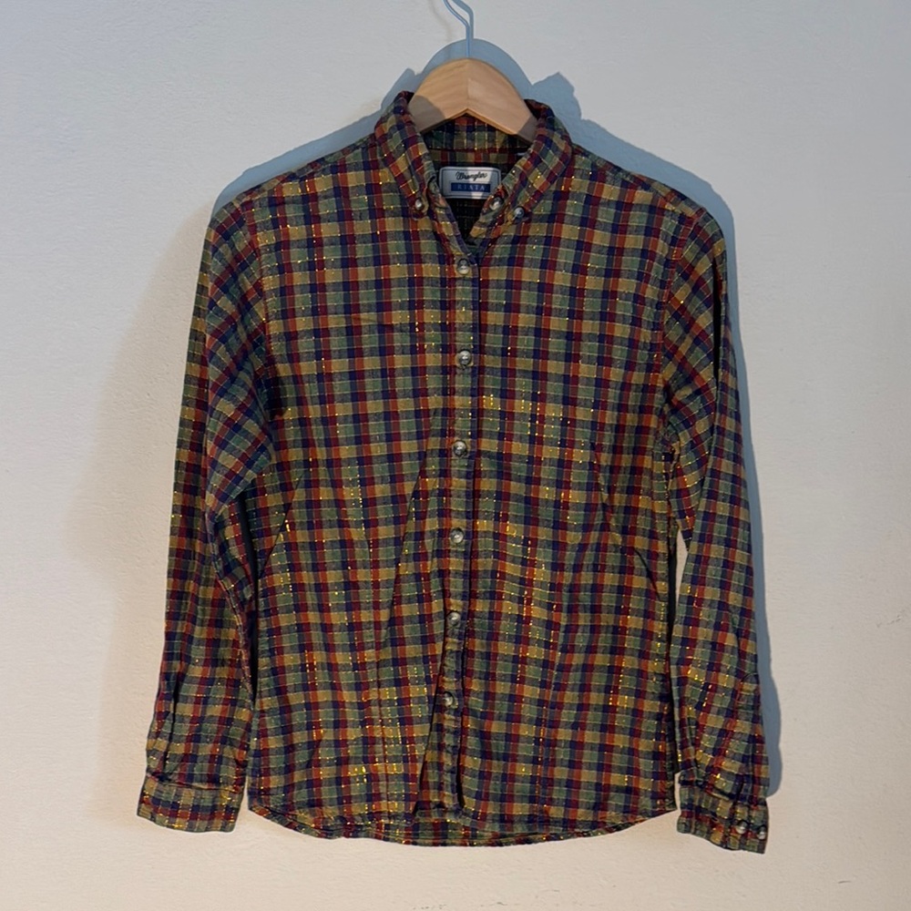 Vintage Women’s Wrangler Riata Multicolor Plaid Button down Blouse
Size Small